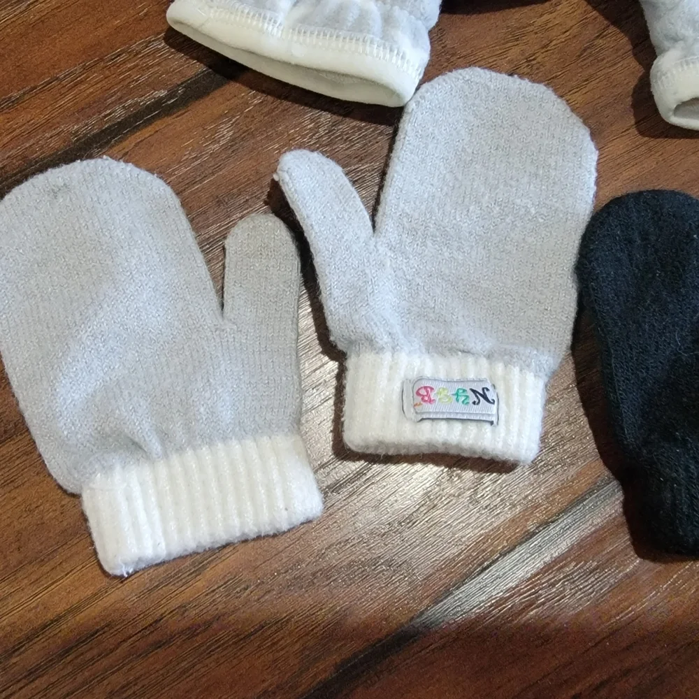 Infant mittens